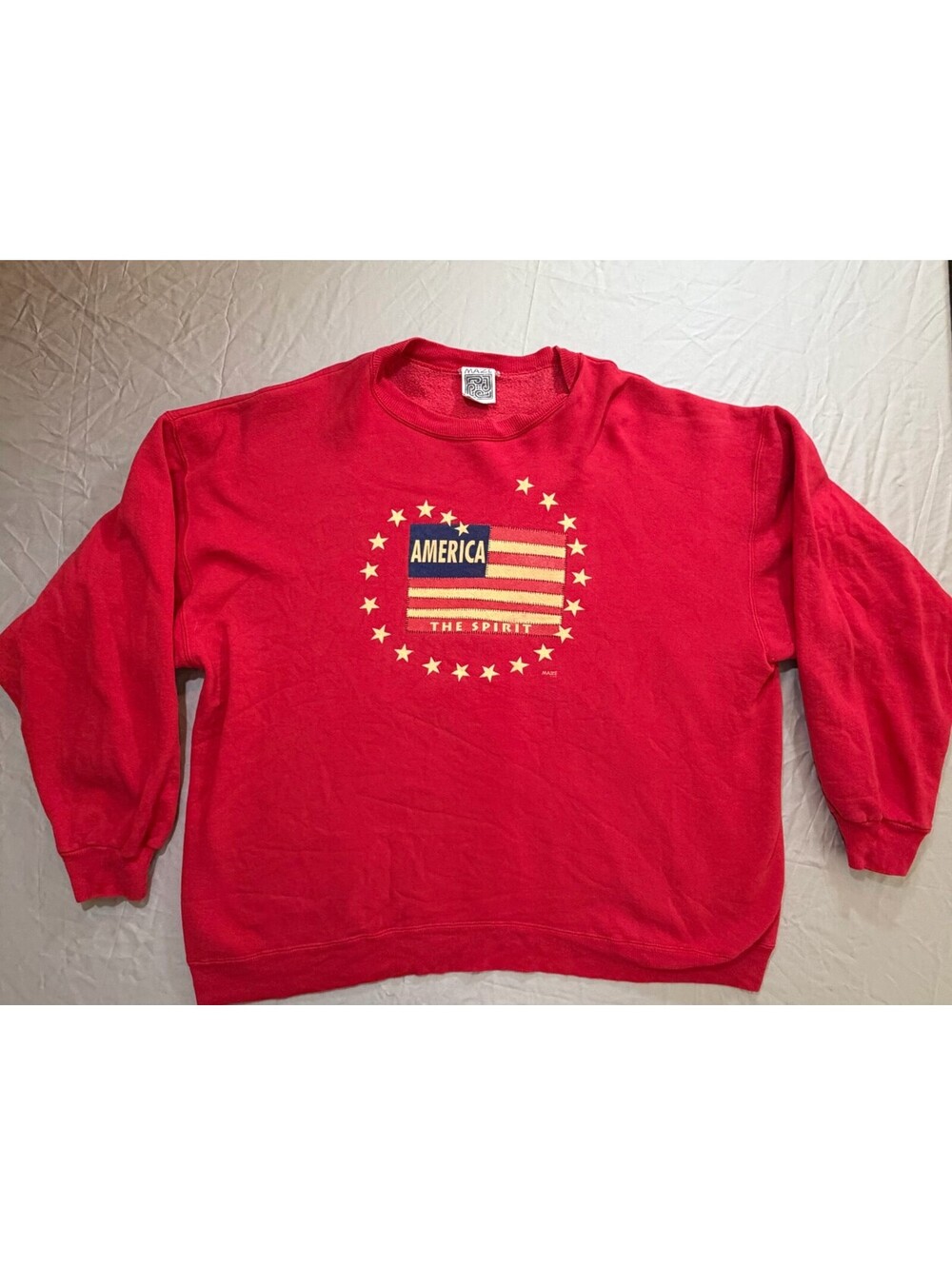 Vintage 90s MAZE America The Spirit USA Flag Patriotic Sweatshirt Red XL